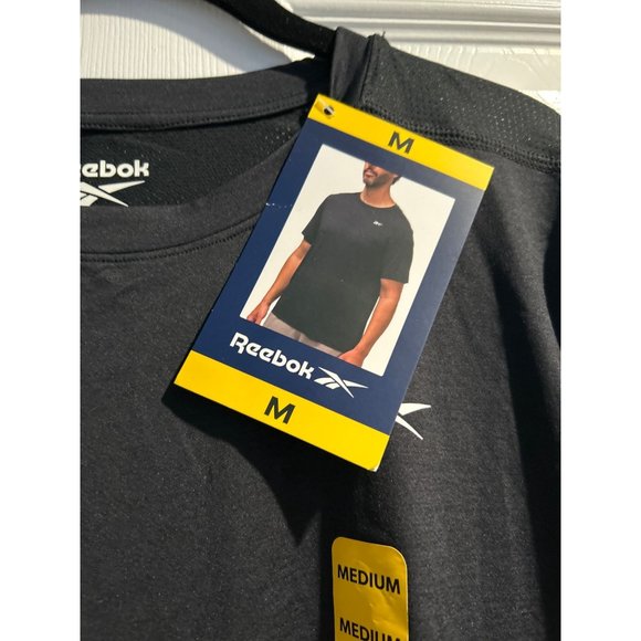 NWT Reebok Men's Short Sleeve Speedwick Tech Style Active Tee Size M Black - Picture 3 of 5